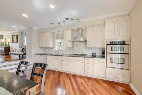 3472 West North Shore Avenue Lincolnwood IL 60712