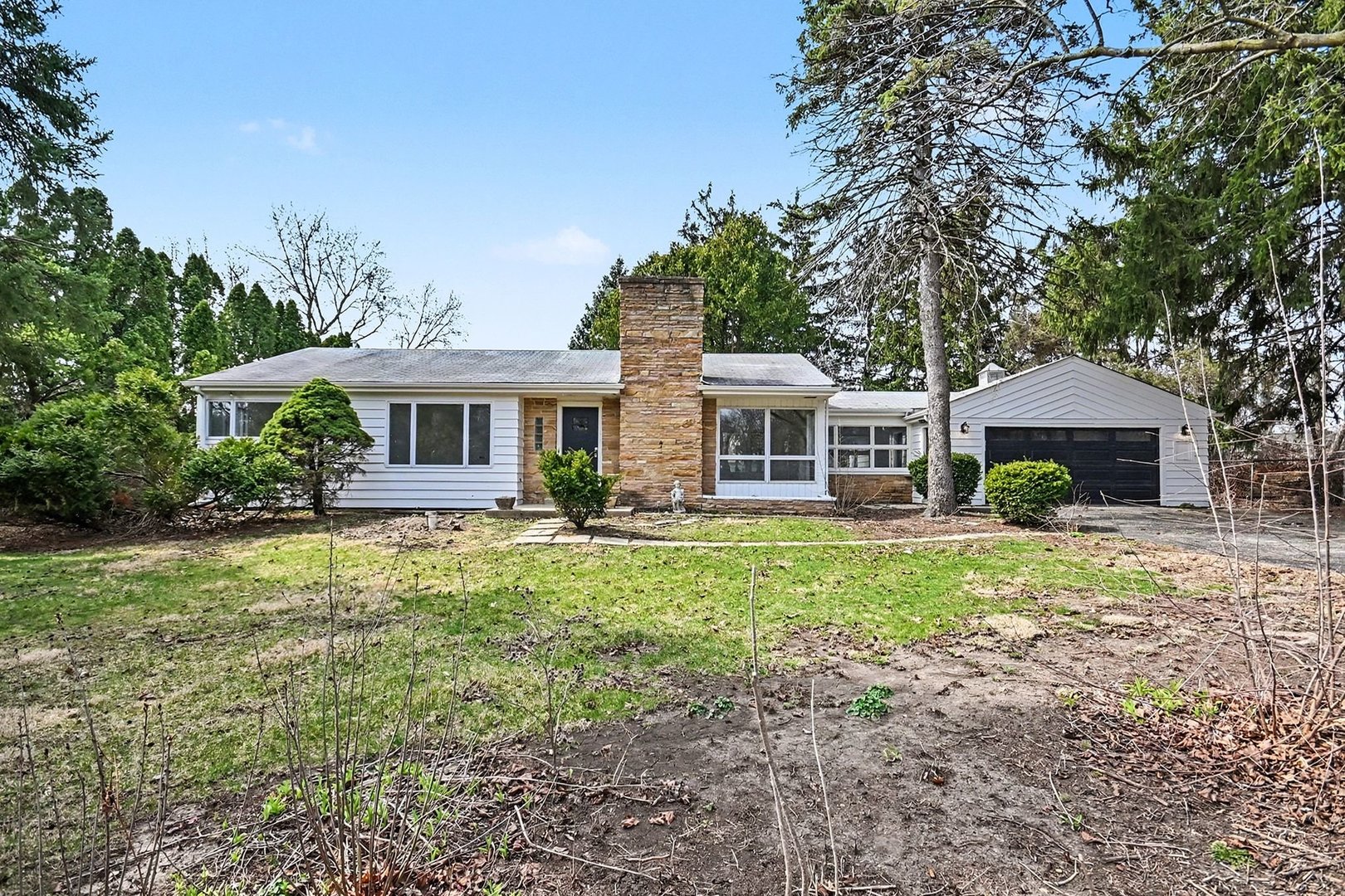 2018 North West Street Wheaton IL 60187