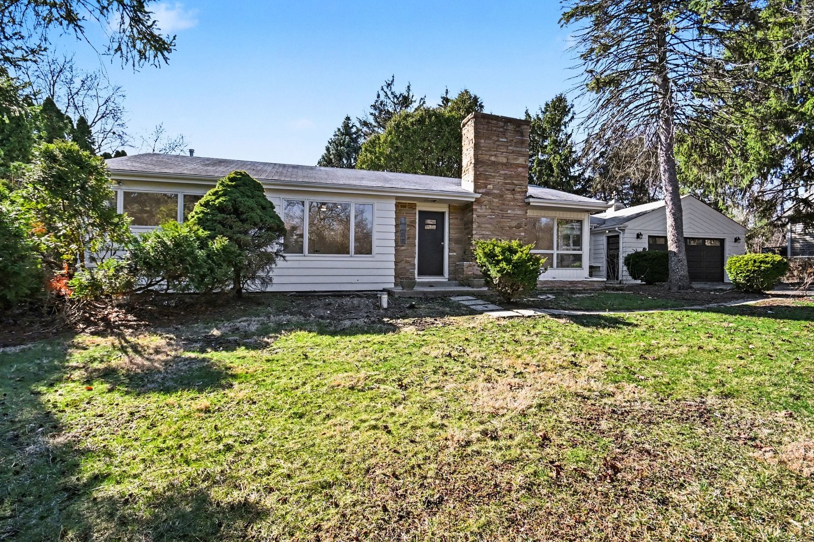 2018 North West Street Wheaton IL 60187