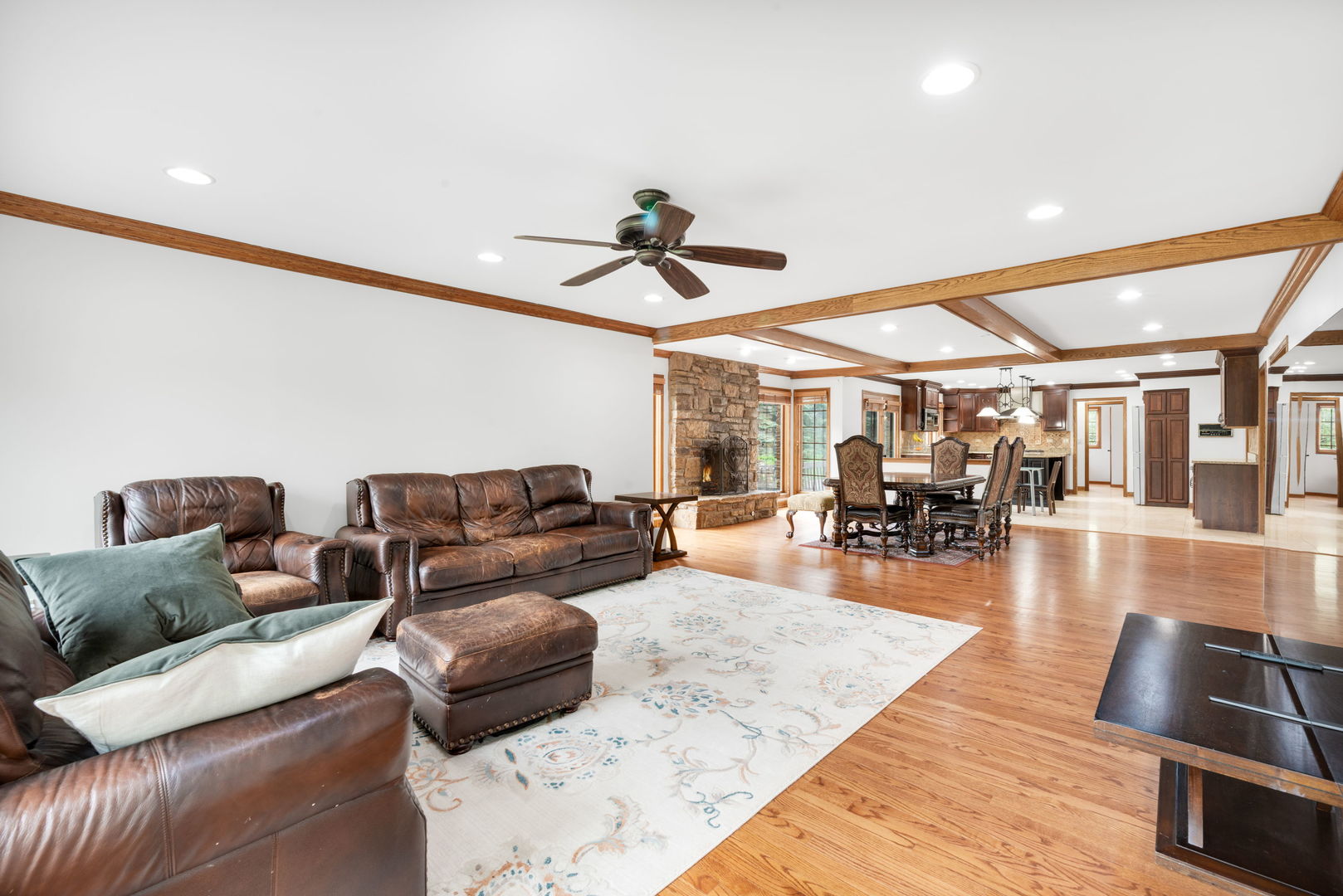 910 Red Fox Lane Oak Brook IL 60523