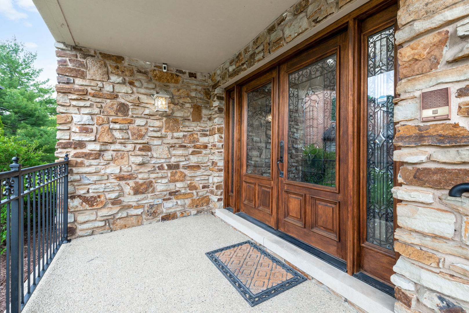 910 Red Fox Lane Oak Brook IL 60523