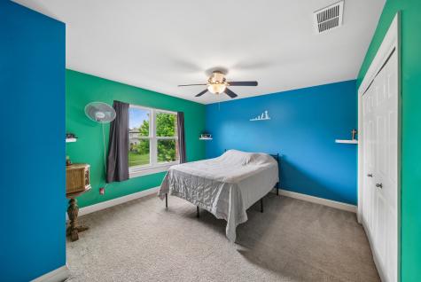 115 Pineridge Drive S Oswego IL 60543