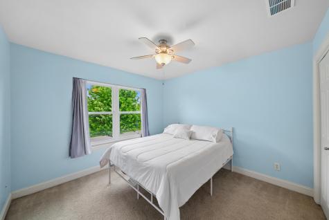 115 Pineridge Drive S Oswego IL 60543