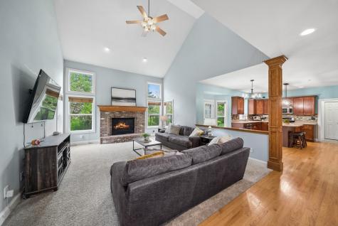 115 Pineridge Drive S Oswego IL 60543