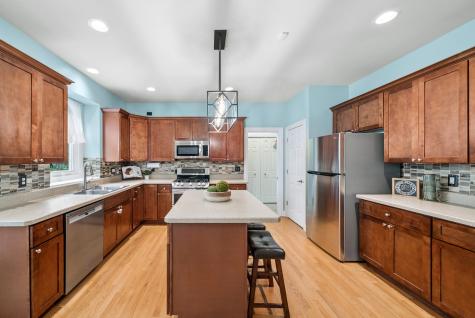 115 Pineridge Drive S Oswego IL 60543