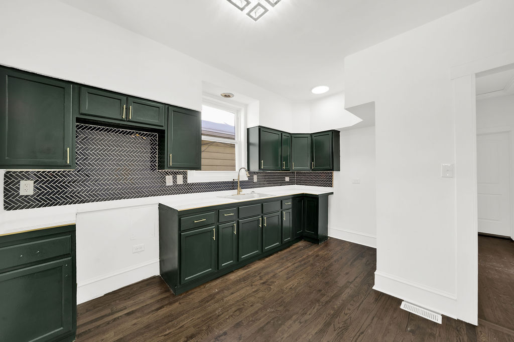 11440 South Indiana Avenue Chicago IL 60628