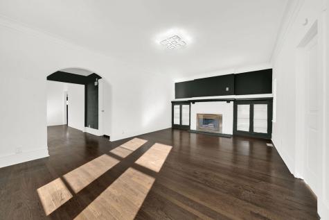 11440 South Indiana Avenue Chicago IL 60628