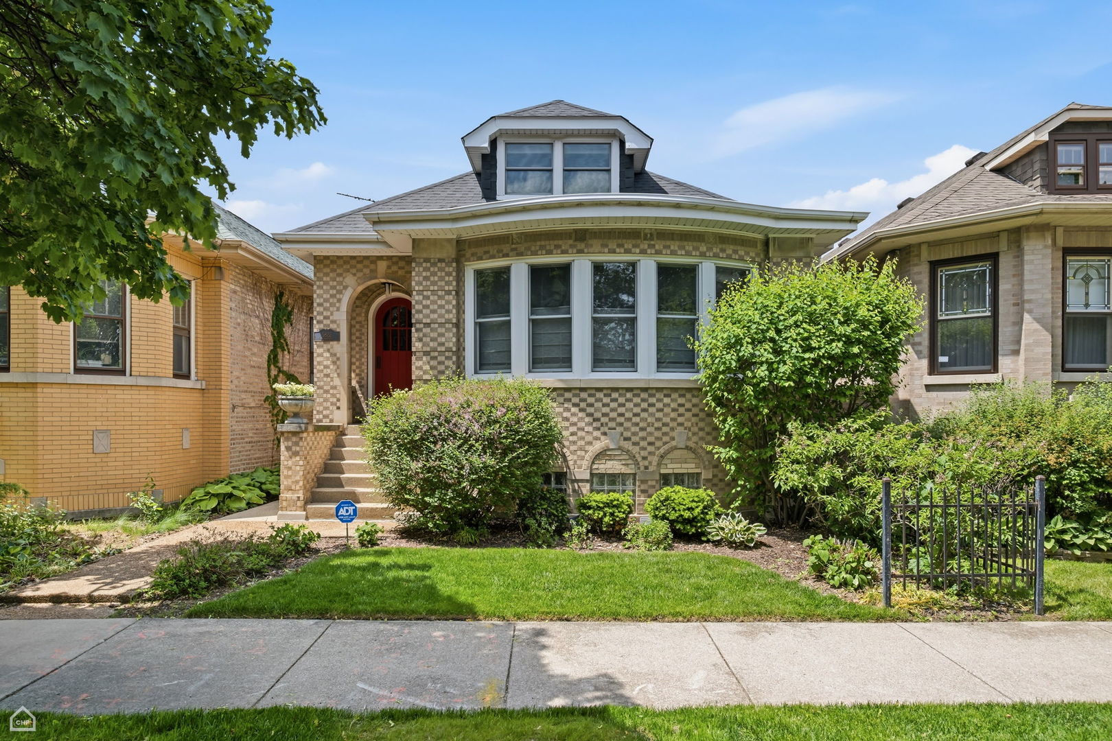5822 North Sacramento Avenue Chicago IL 60659