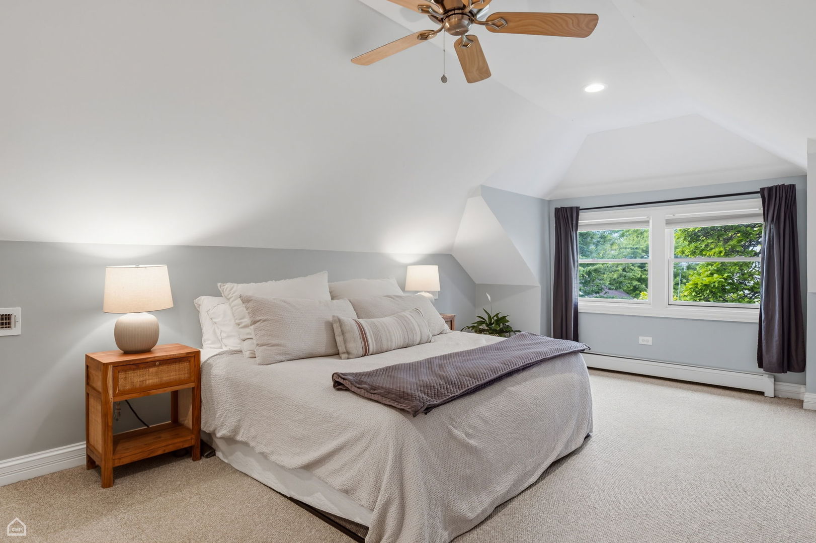 5822 North Sacramento Avenue Chicago IL 60659