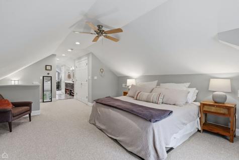 5822 North Sacramento Avenue Chicago IL 60659
