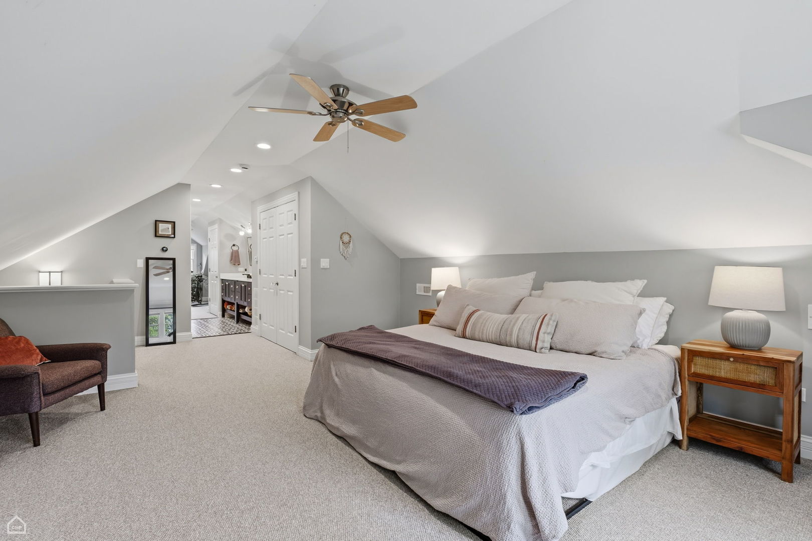 5822 North Sacramento Avenue Chicago IL 60659