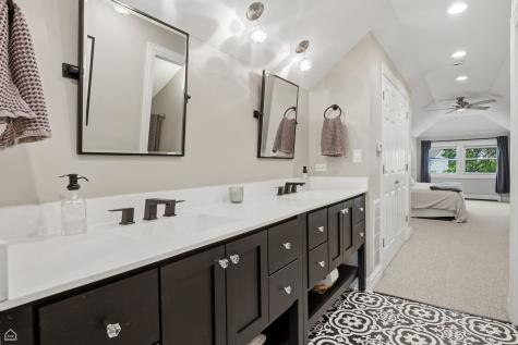 5822 North Sacramento Avenue Chicago IL 60659