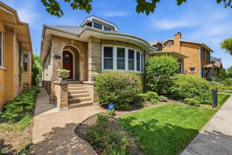 5822 North Sacramento Avenue Chicago IL 60659