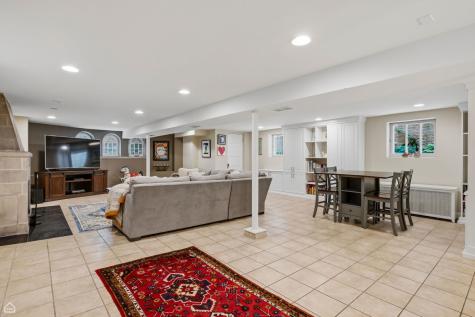 5822 North Sacramento Avenue Chicago IL 60659