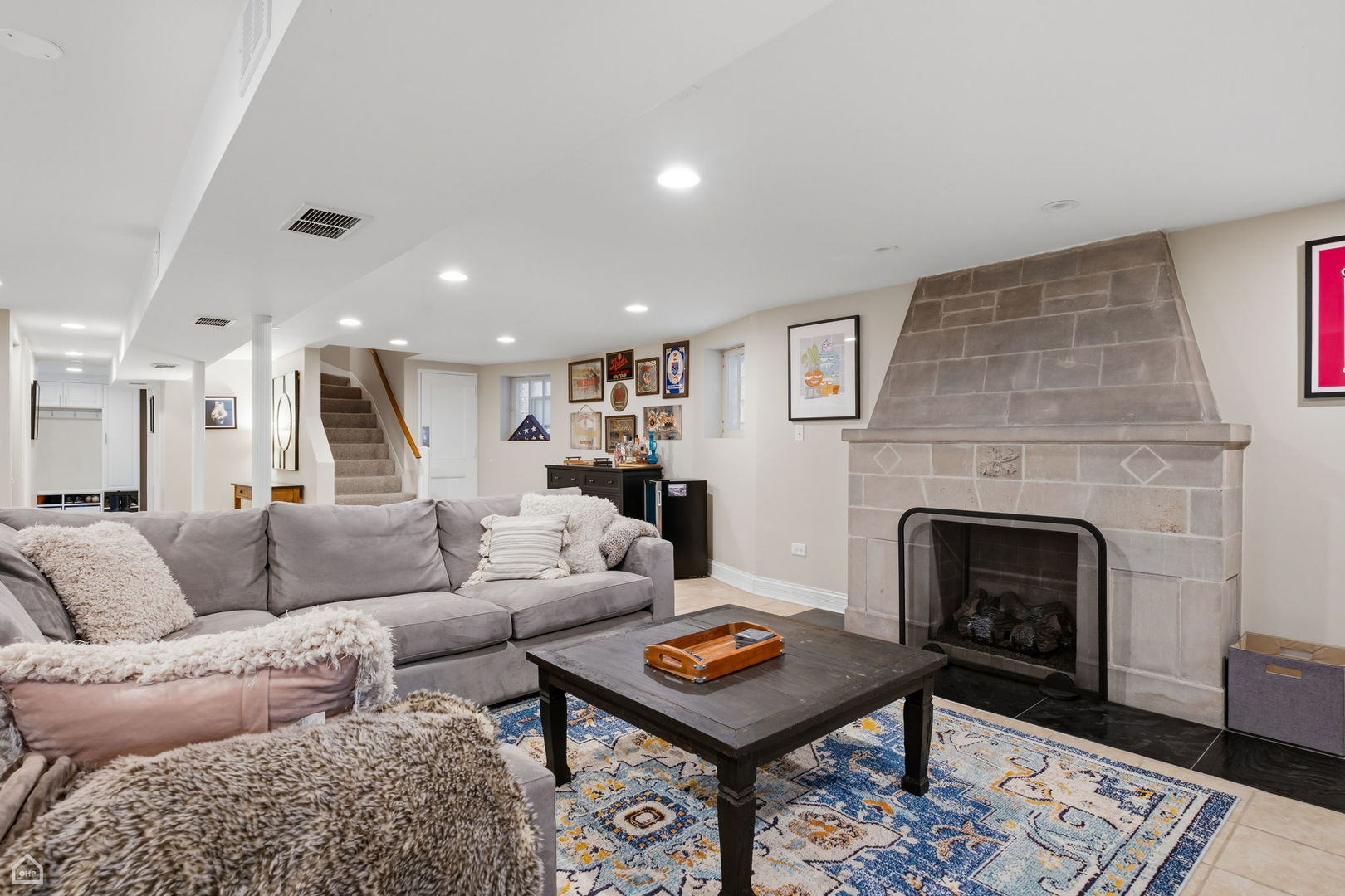 5822 North Sacramento Avenue Chicago IL 60659