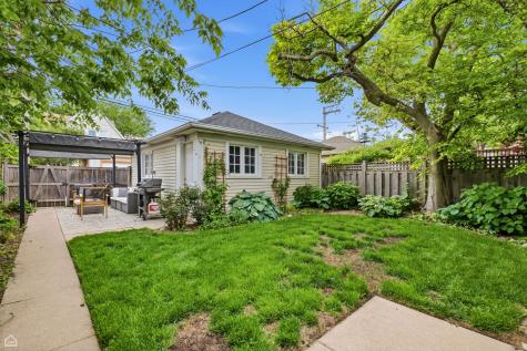 5822 North Sacramento Avenue Chicago IL 60659