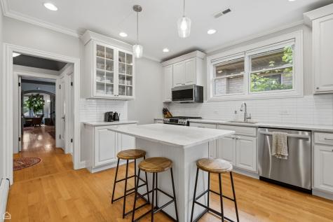 5822 North Sacramento Avenue Chicago IL 60659