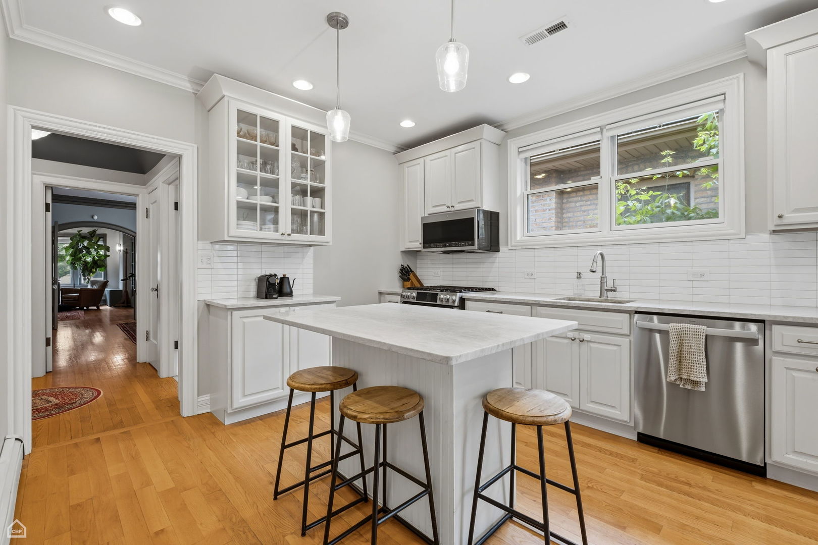 5822 North Sacramento Avenue Chicago IL 60659