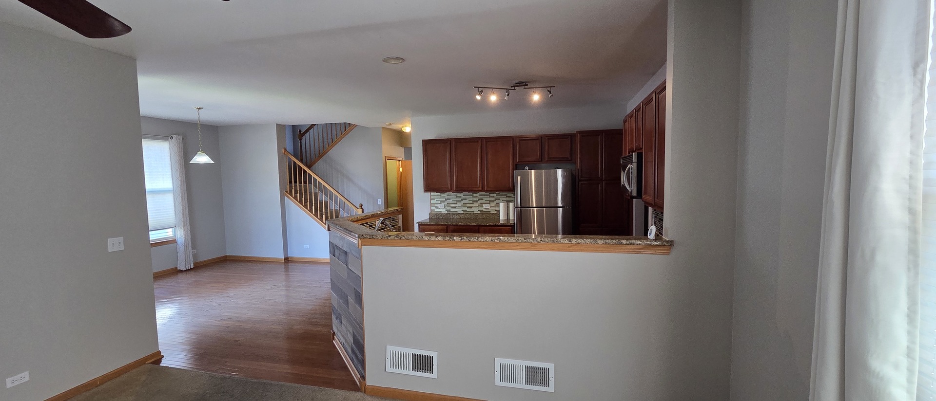 697 Periwinkle Lane Aurora IL 60504