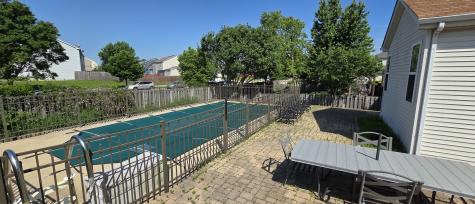 697 Periwinkle Lane Aurora IL 60504