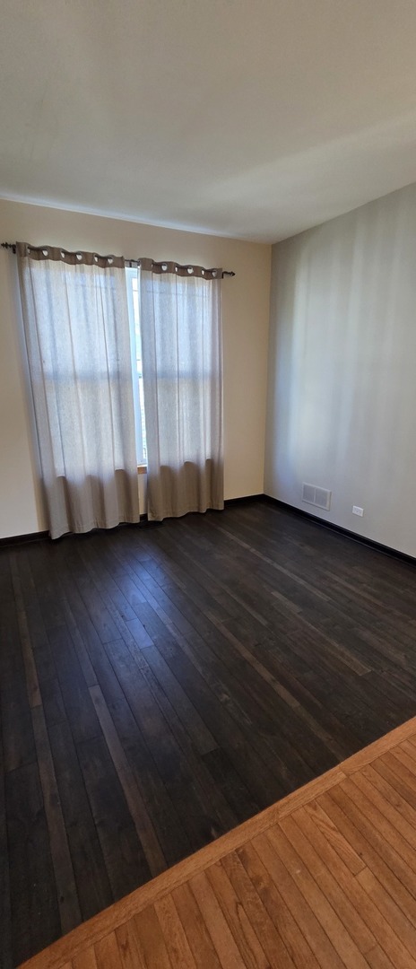 697 Periwinkle Lane Aurora IL 60504