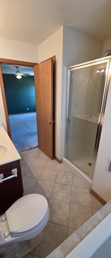 697 Periwinkle Lane Aurora IL 60504