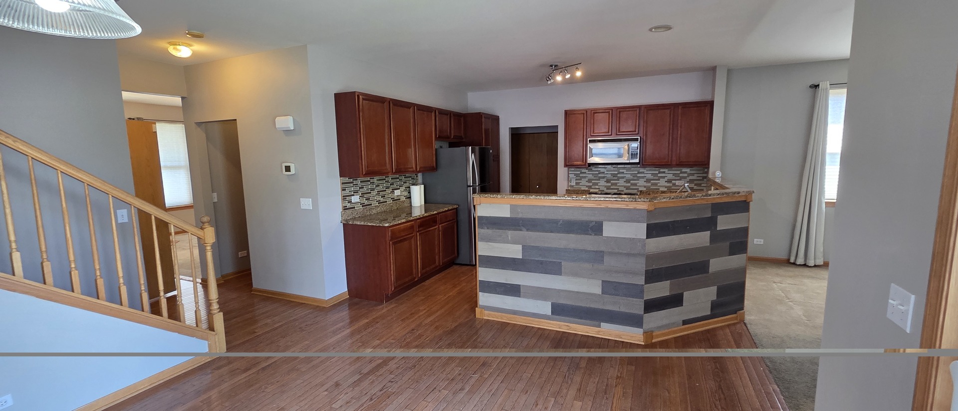 697 Periwinkle Lane Aurora IL 60504