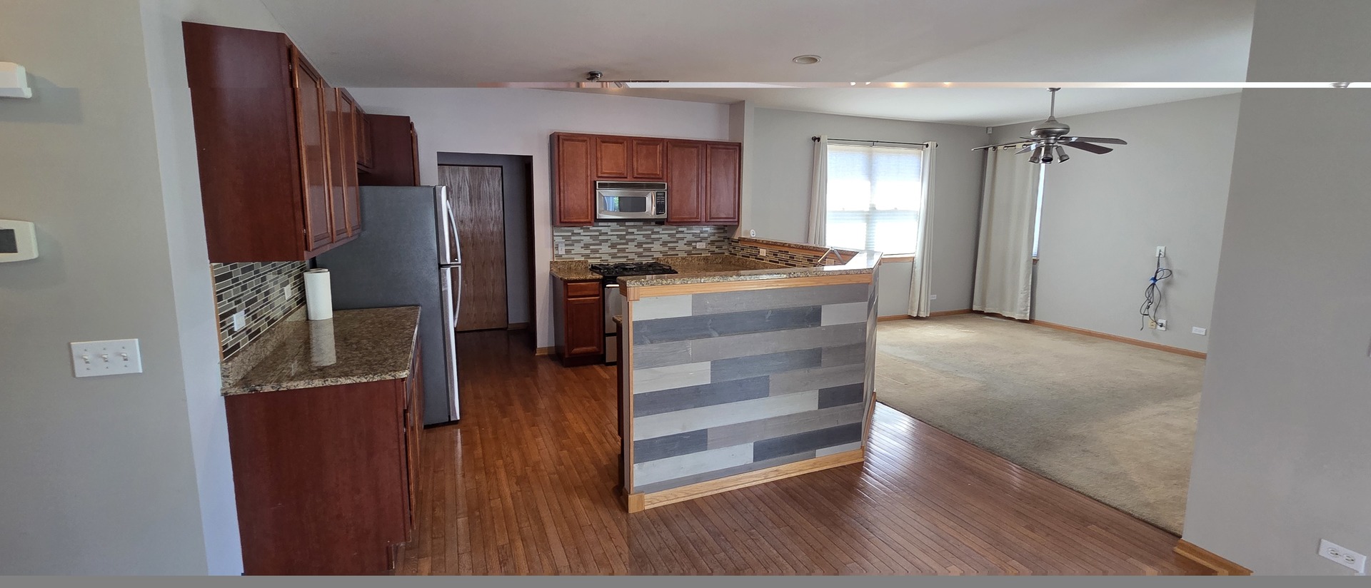 697 Periwinkle Lane Aurora IL 60504
