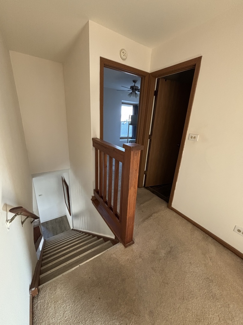 1122 Bradbury Circle Carol Stream IL 60188