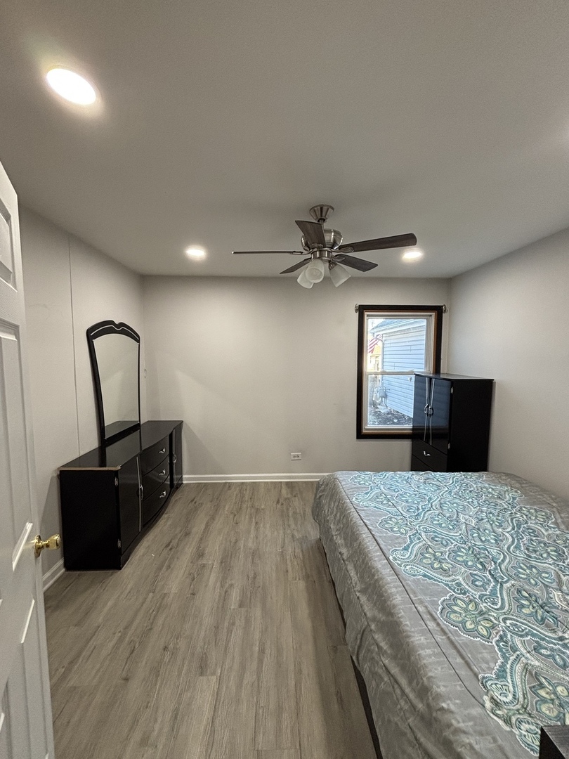 1122 Bradbury Circle Carol Stream IL 60188