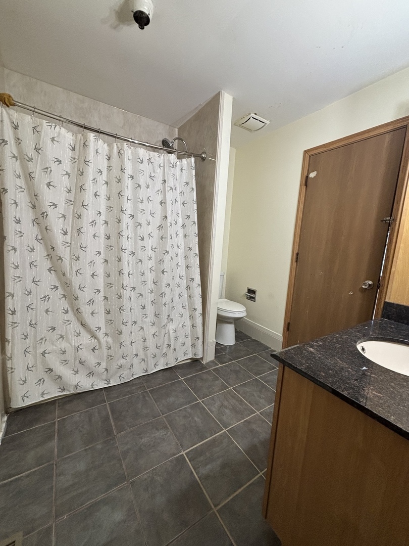 1122 Bradbury Circle Carol Stream IL 60188