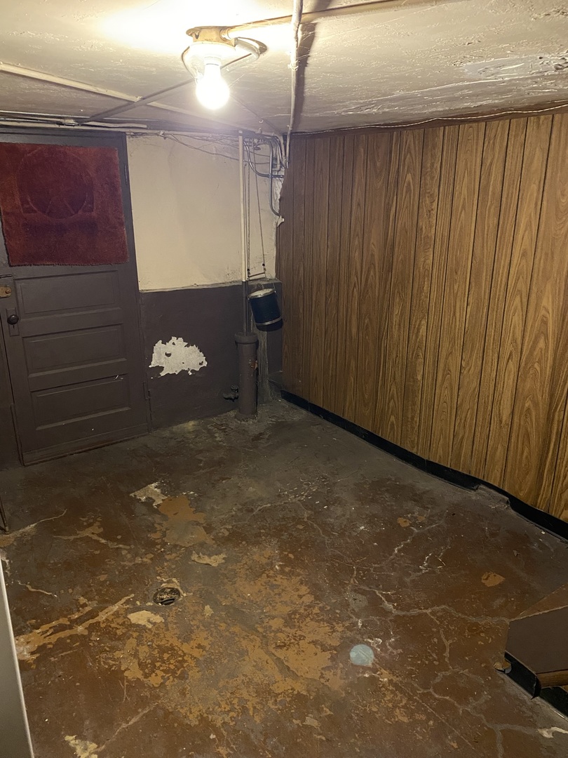 1225 East 71st Place Chicago IL 60619