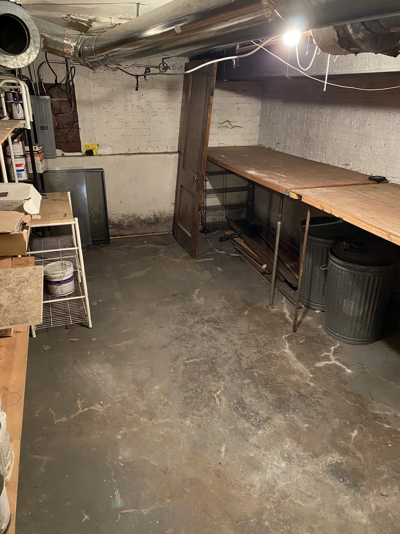 1225 East 71st Place Chicago IL 60619