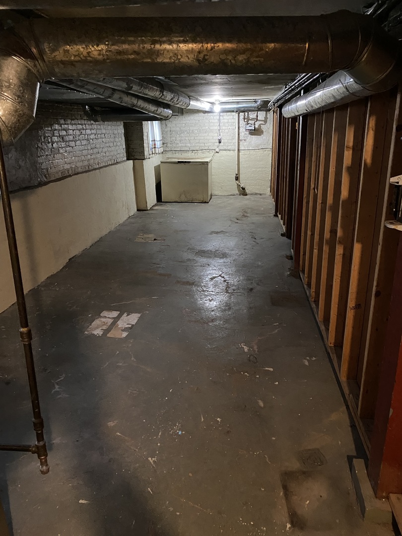 1225 East 71st Place Chicago IL 60619