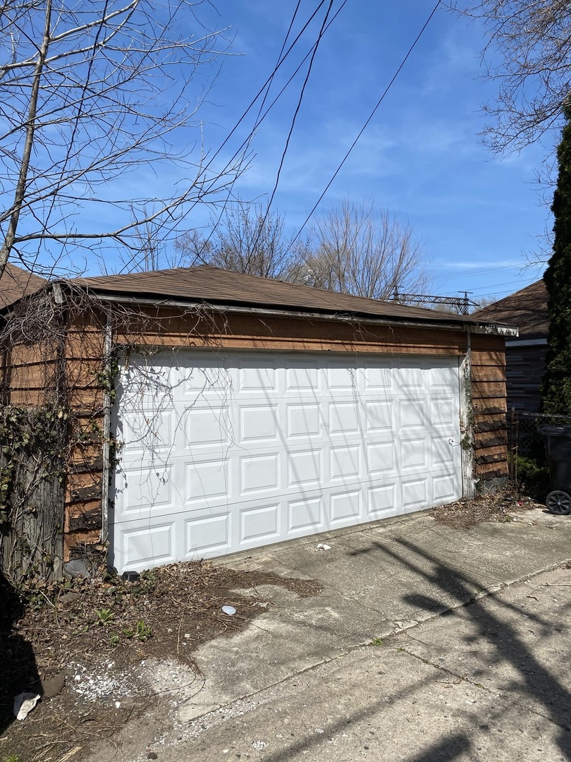 1225 East 71st Place Chicago IL 60619