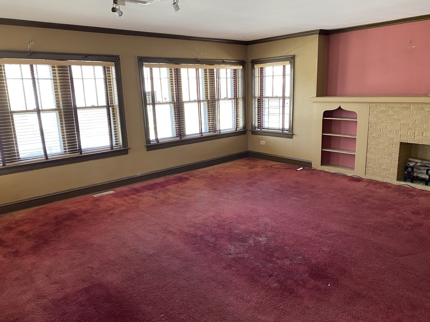 1225 East 71st Place Chicago IL 60619