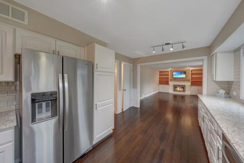 4977 Prairie Oak Road Gurnee IL 60031