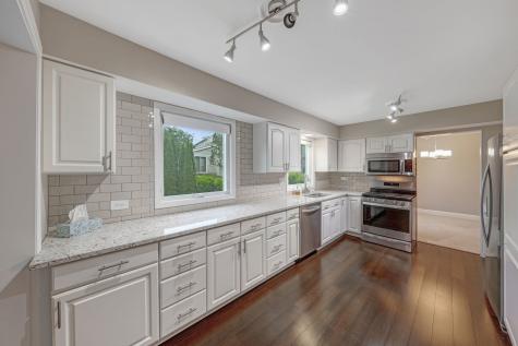4977 Prairie Oak Road Gurnee IL 60031