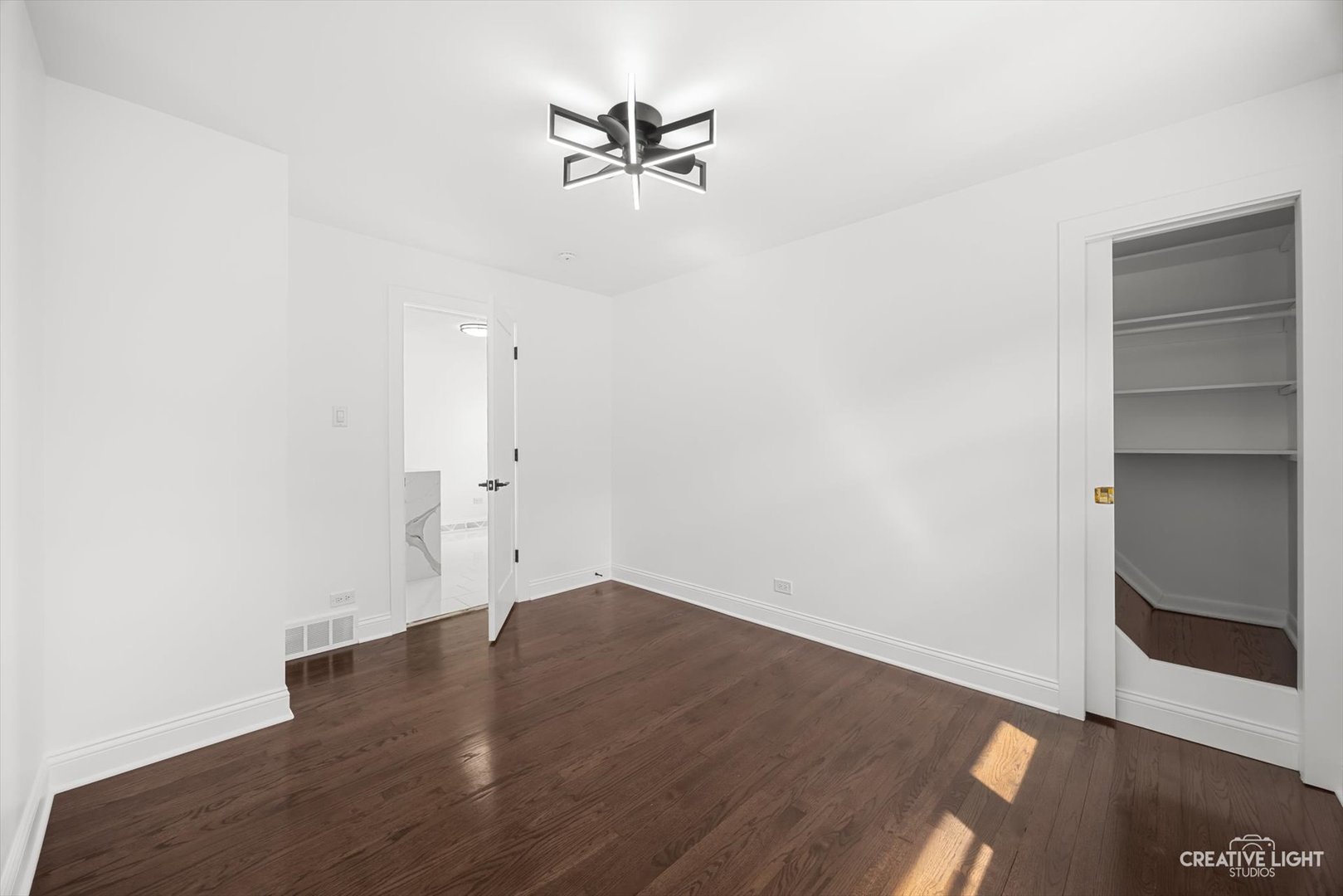11101 South Ewing Avenue Chicago IL 60617