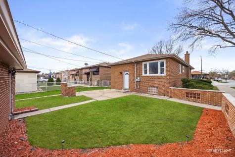 11101 South Ewing Avenue Chicago IL 60617