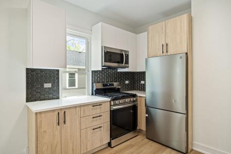 1817 Victoria Avenue North Chicago IL 60064