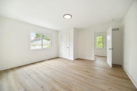 1817 Victoria Avenue North Chicago IL 60064