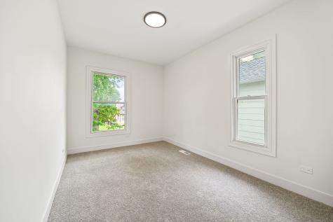 1817 Victoria Avenue North Chicago IL 60064