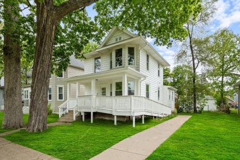 1817 Victoria Avenue North Chicago IL 60064