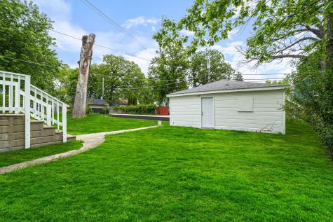 1817 Victoria Avenue North Chicago IL 60064