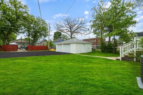 1817 Victoria Avenue North Chicago IL 60064