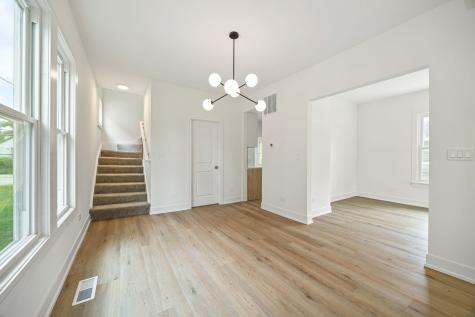 1817 Victoria Avenue North Chicago IL 60064
