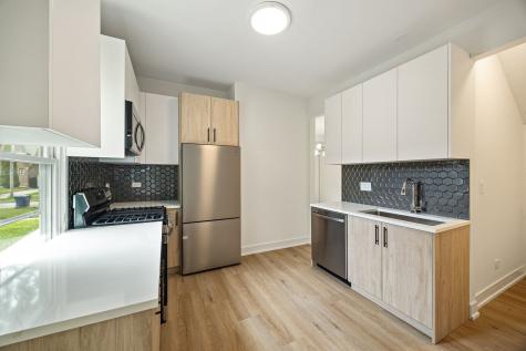 1817 Victoria Avenue North Chicago IL 60064