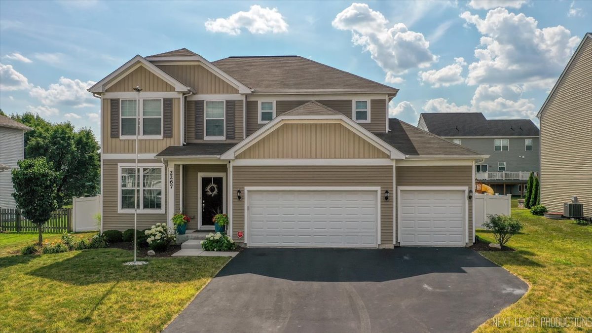 2267 Lundquist Drive Aurora IL 60503