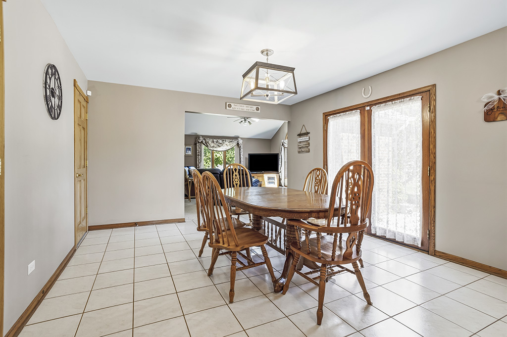 705 Ridgefield Road New Lenox IL 60451